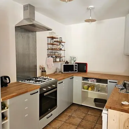 Charmante Maison A Apartament *
